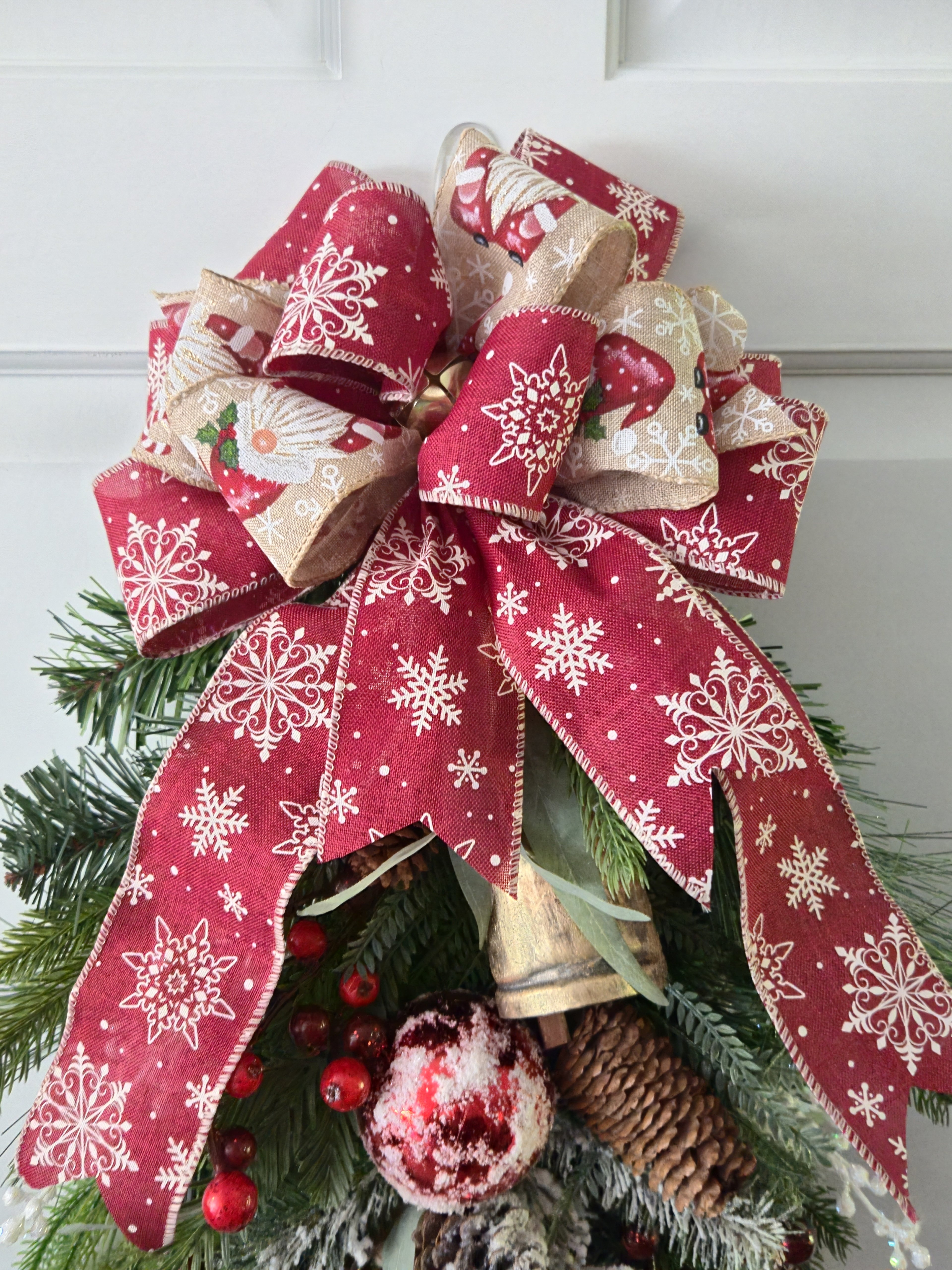 Winter Berry Swag 29"H x 14"W