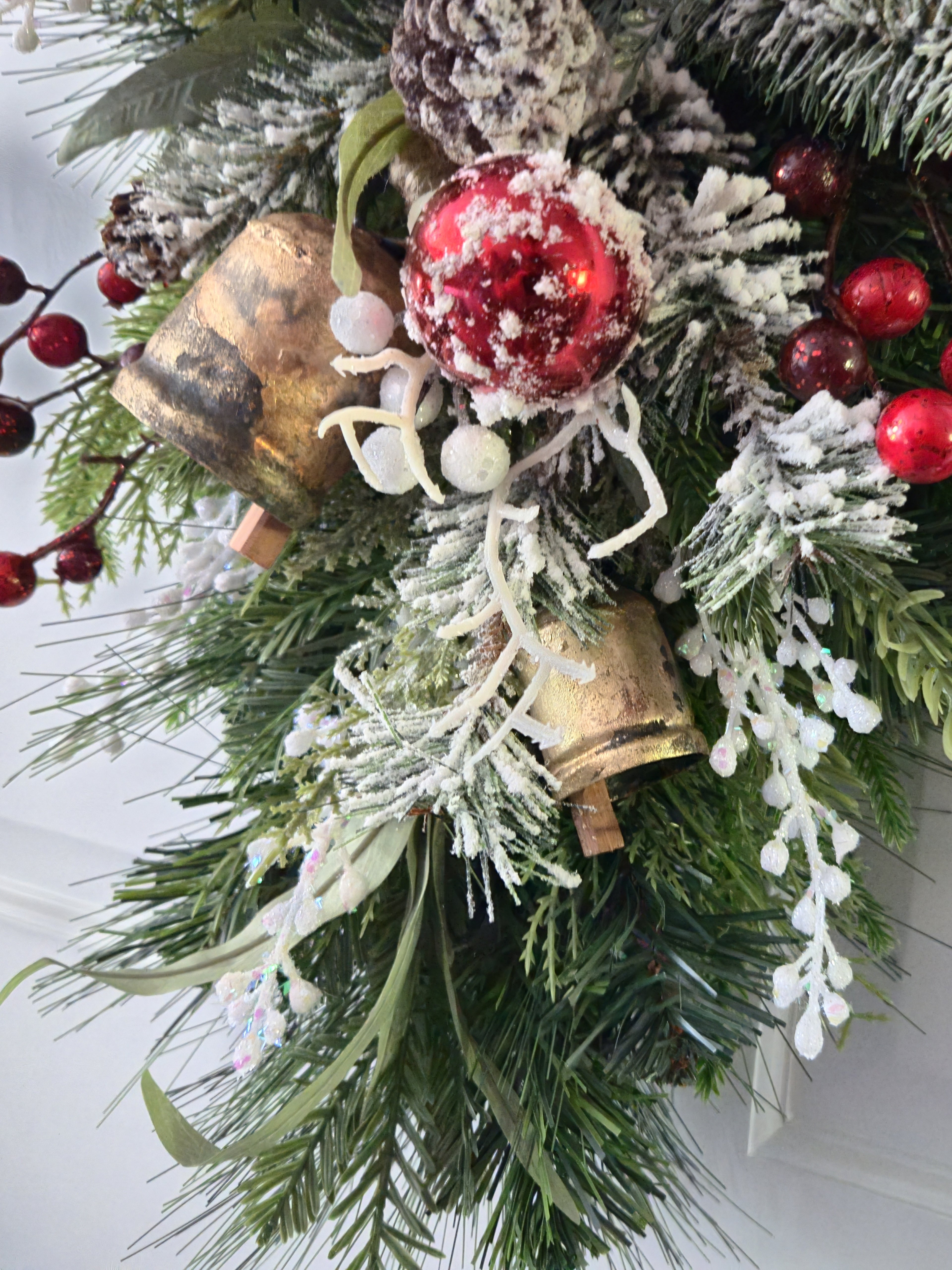 Winter Berry Swag 29"H x 14"W